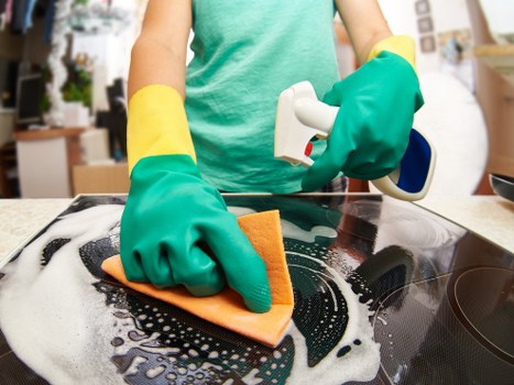 Cleaning a commercial kitchen and wash area in Kentishtown